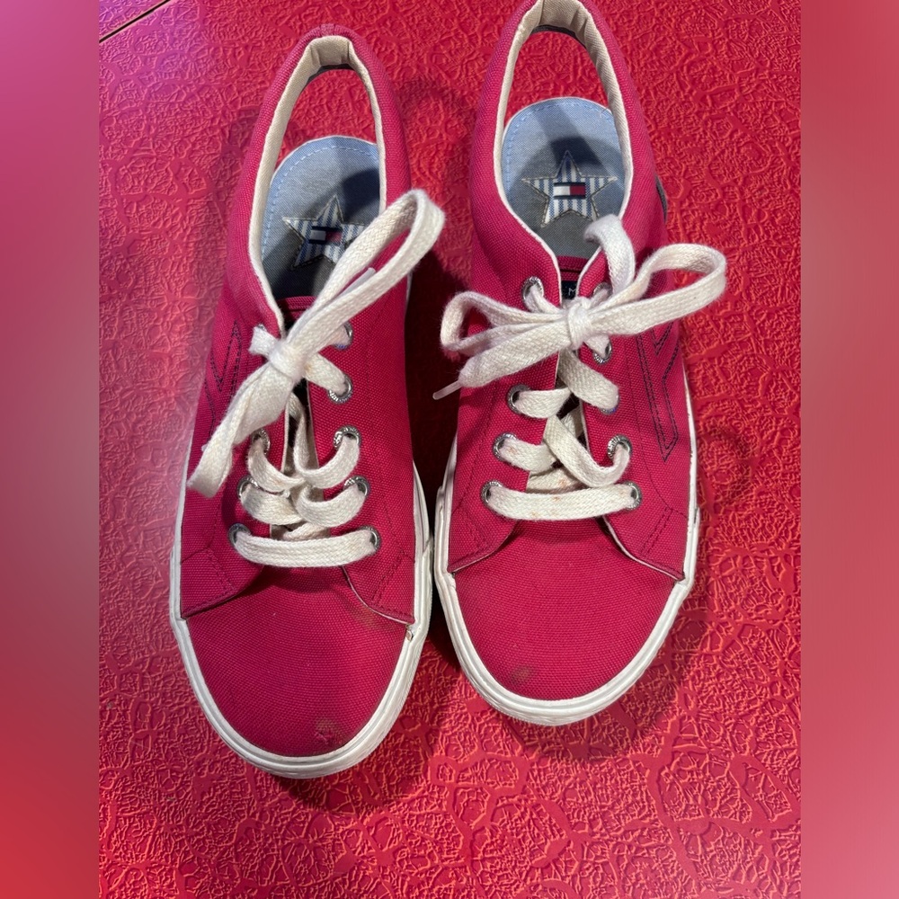 TOMMY HILFIGER Vintage Sling- Back Shoe - Picture 2 of 9